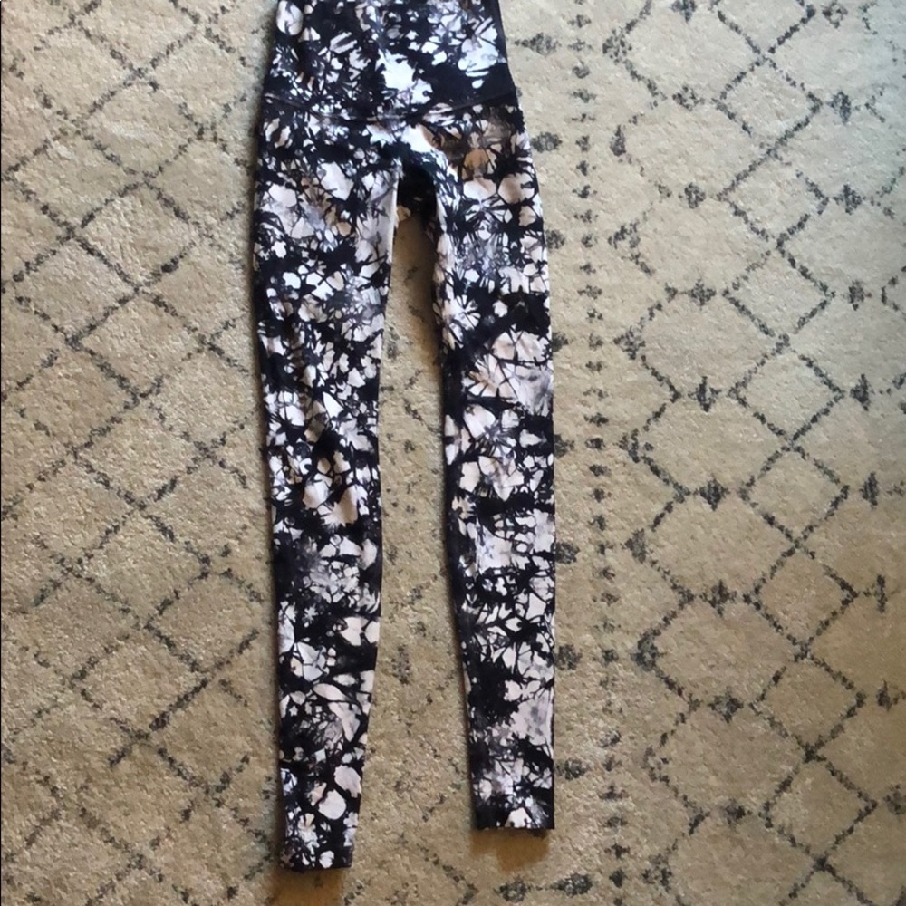 COPY - lululemon Shibori Wunder Under Full Length…